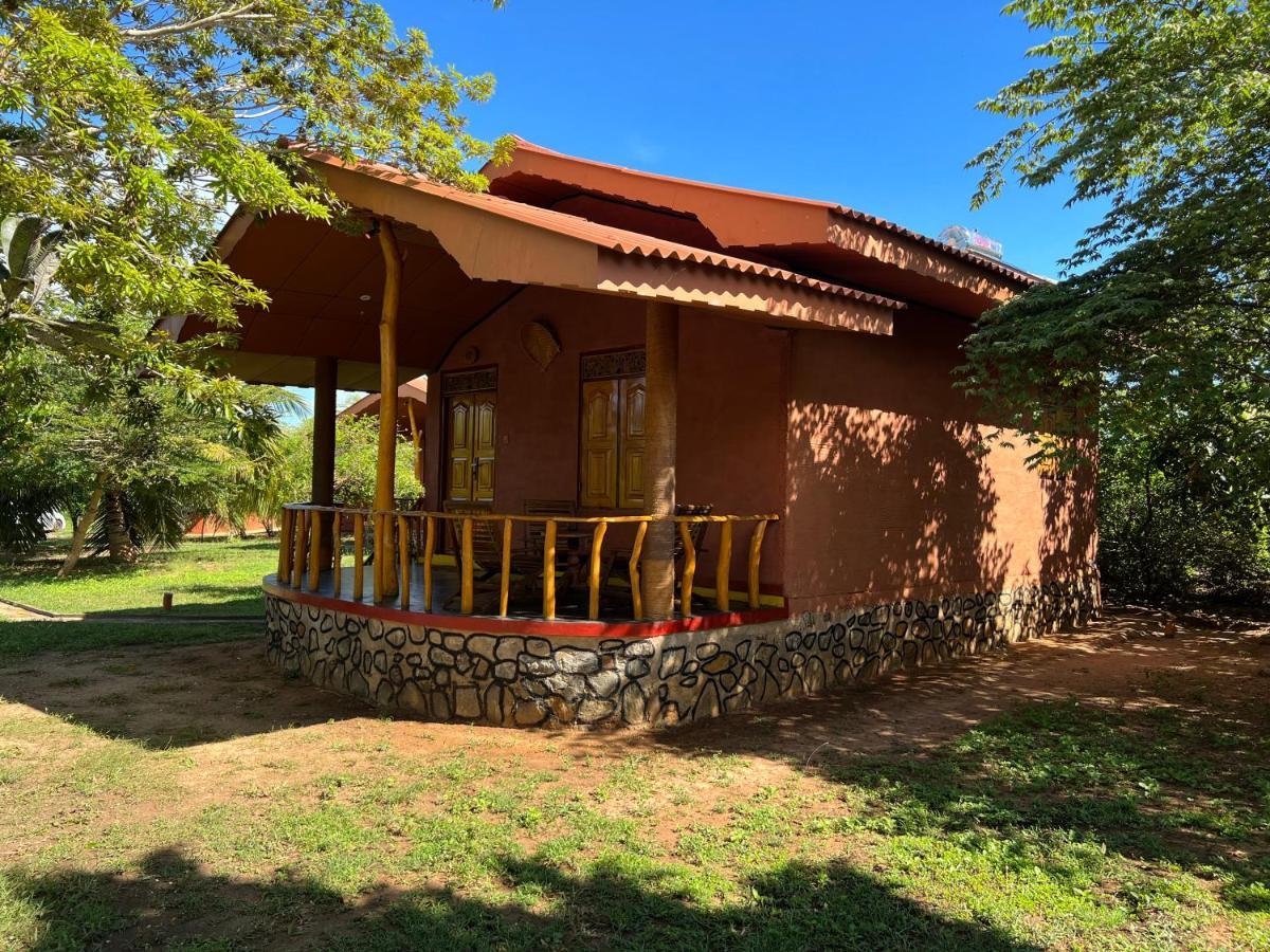 Yala Peace Cottages Тиссамахарама Экстерьер фото